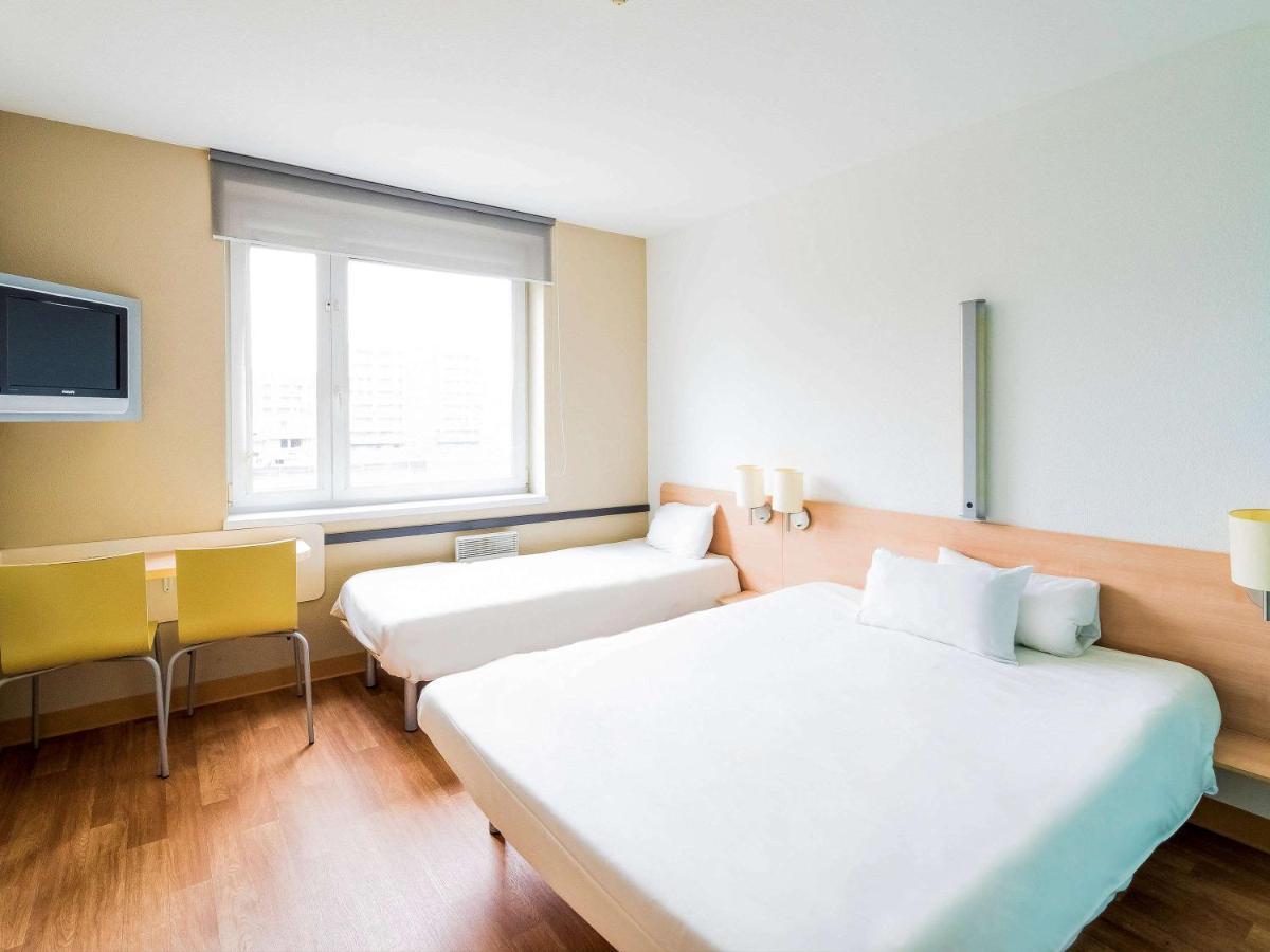 Ibis Budget Krakow Bronowice Bagian luar foto