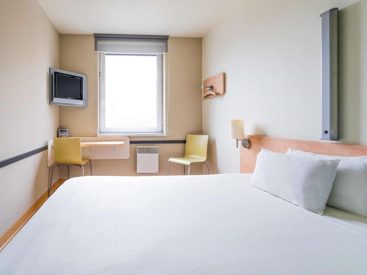 Ibis Budget Krakow Bronowice Bagian luar foto