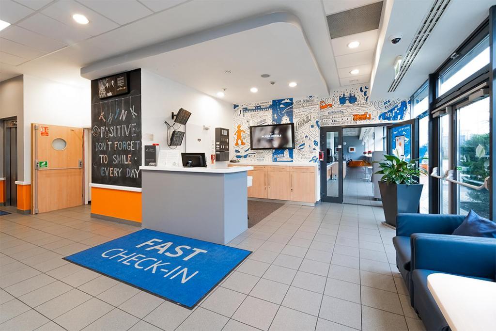Ibis Budget Krakow Bronowice Bagian luar foto