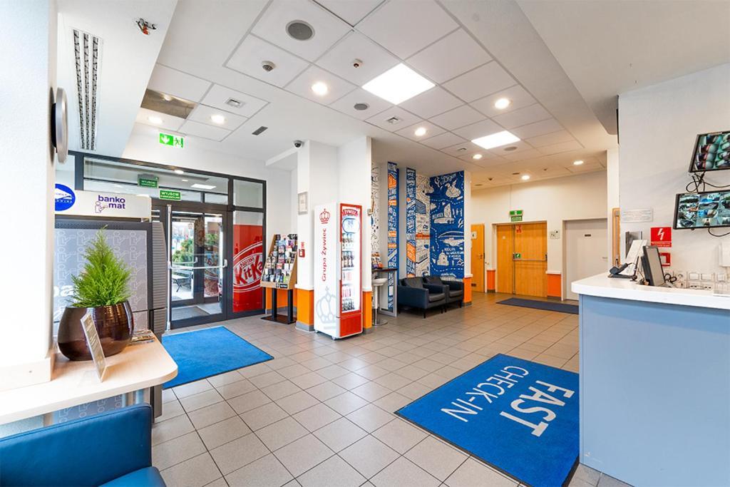 Ibis Budget Krakow Bronowice Bagian luar foto