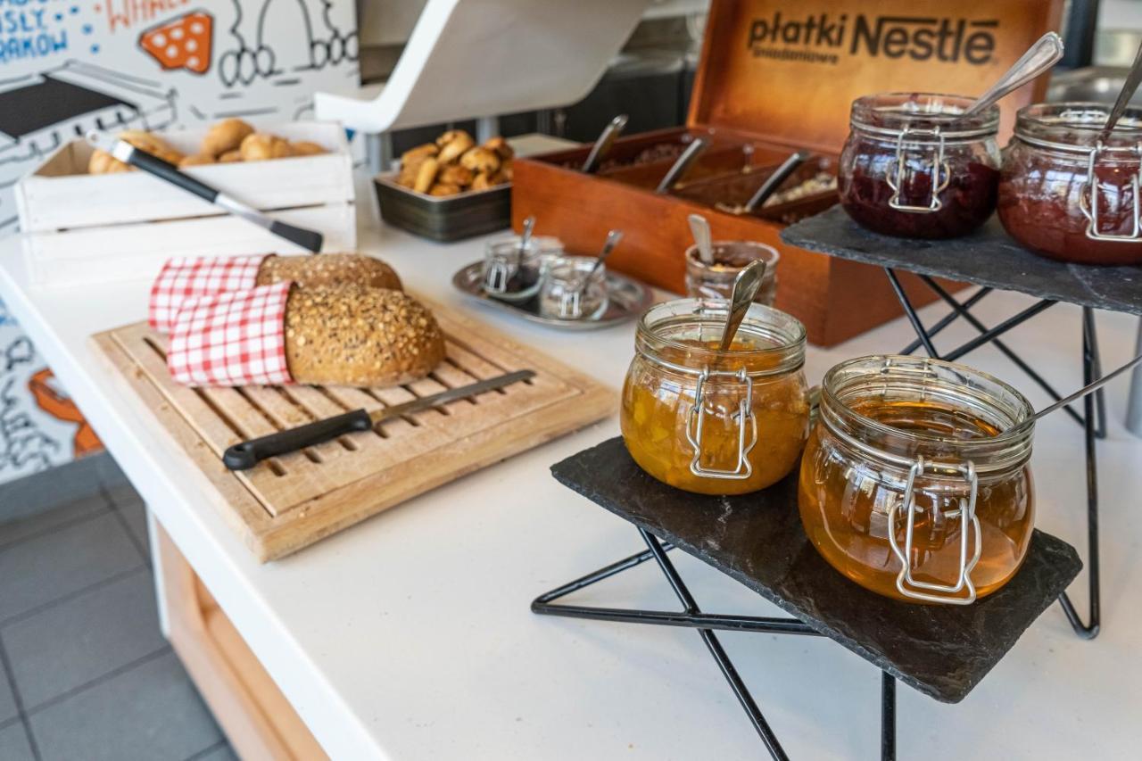 Ibis Budget Krakow Bronowice Bagian luar foto