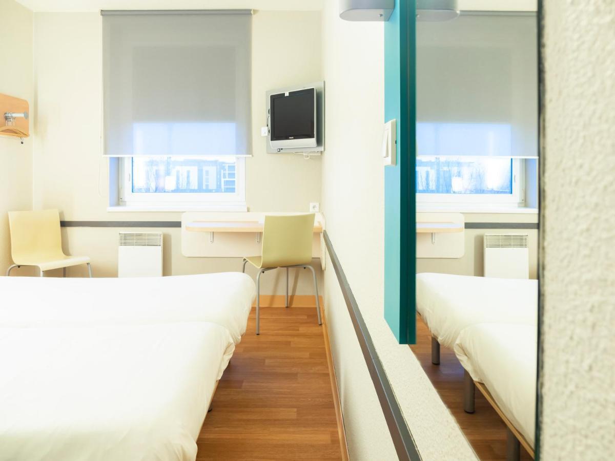 Ibis Budget Krakow Bronowice Bagian luar foto
